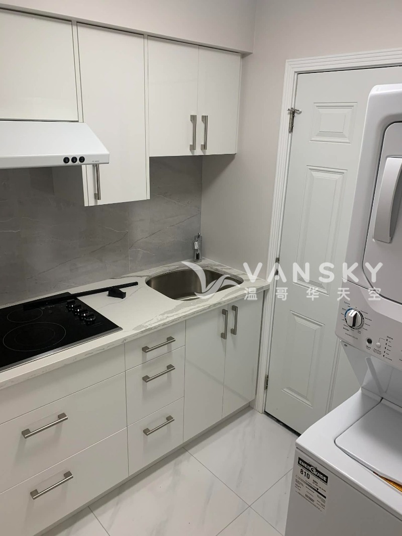 ** RICHMOND列治文獨立屋 平地套房 出租 獨立出入/ 洗手間 